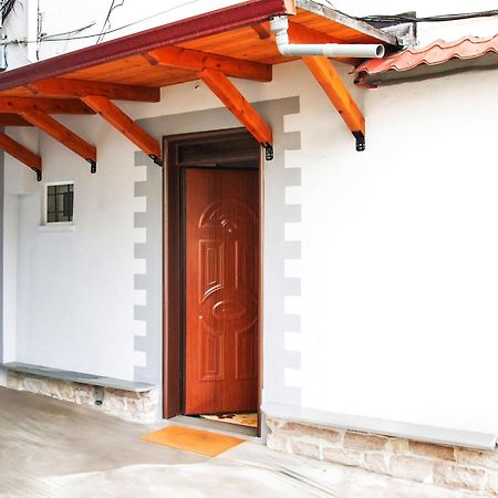 Solhouse Apartamento Gjirokastër Exterior foto
