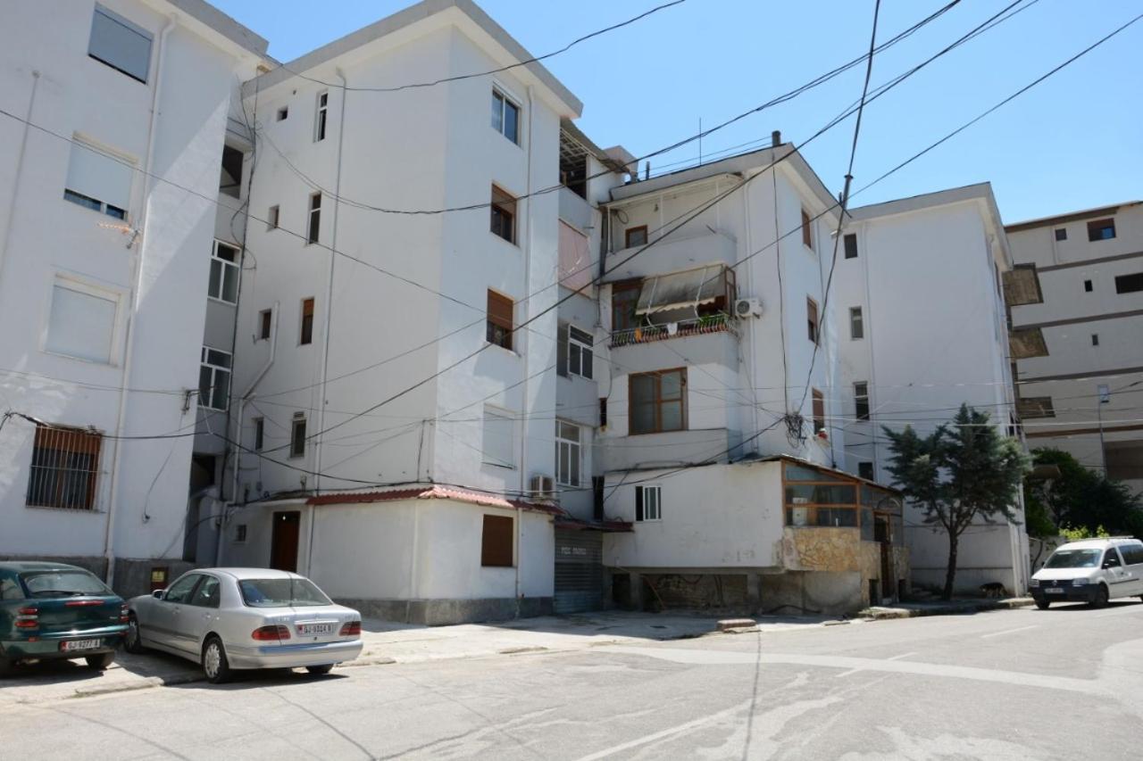 Solhouse Apartamento Gjirokastër Exterior foto